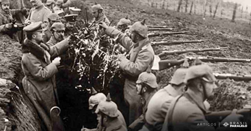 Alemaes-enfeitam-as-trincheiras-com-arvores-no-Natal-de-1914