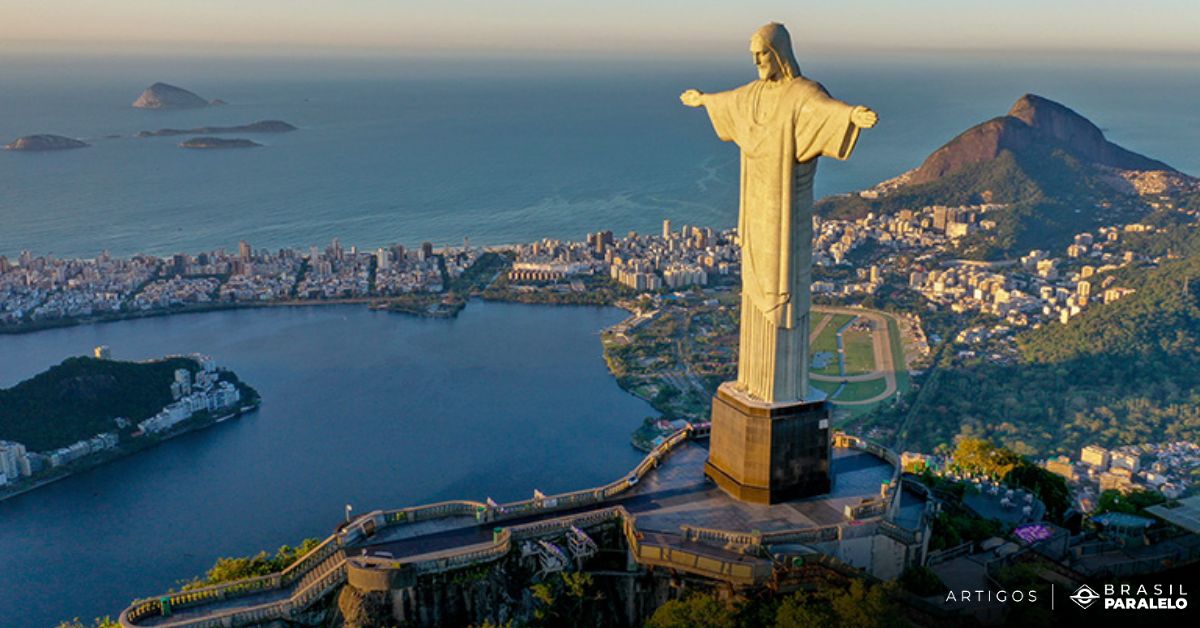 Cristo Redentor - 11 Monumentos históricos brasileiros