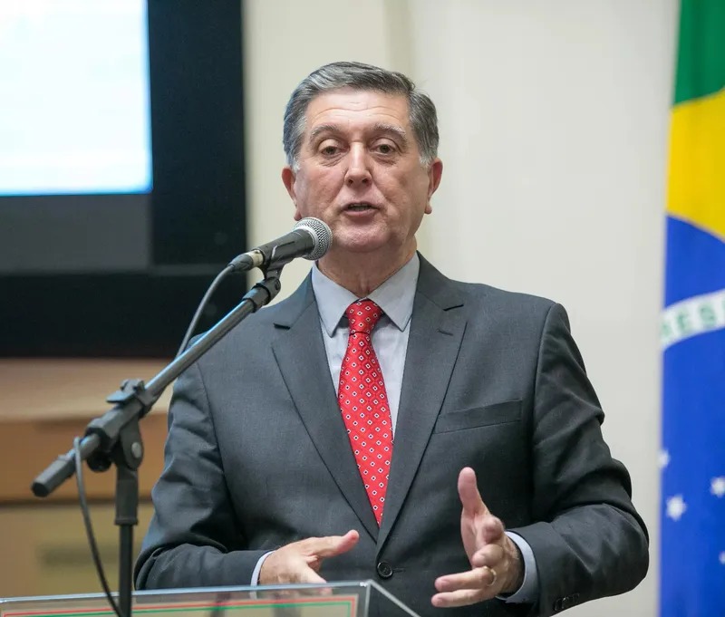 Jornais em Foco - Coluna Pelo Estado 18/09: Topázio Neto segue na frente na  Capital
