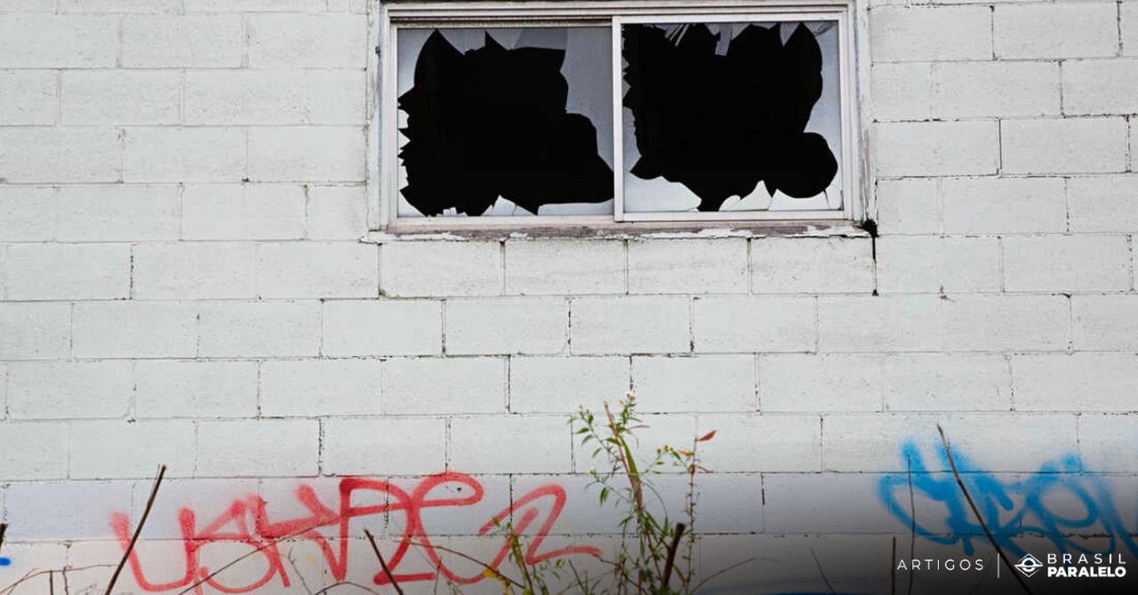 parede-com-janelas-quebradas