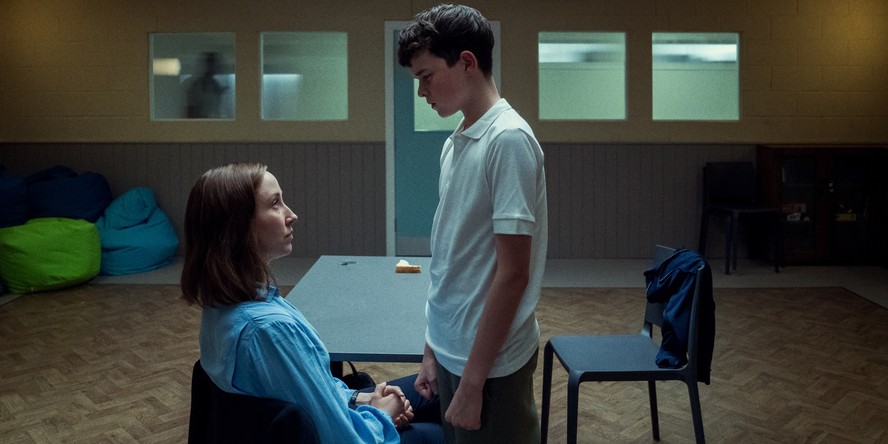 Sucesso global, série 'Adolescência' será transmitida nas escolas britânicas