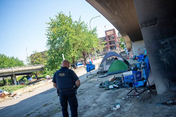 The Struggle to Save Portland, Oregon - The New York Times