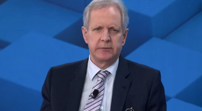 Augusto Nunes critica politização: 'SP quer lançar vacina, e governo  federal torce para não dar certo' | Jovem Pan