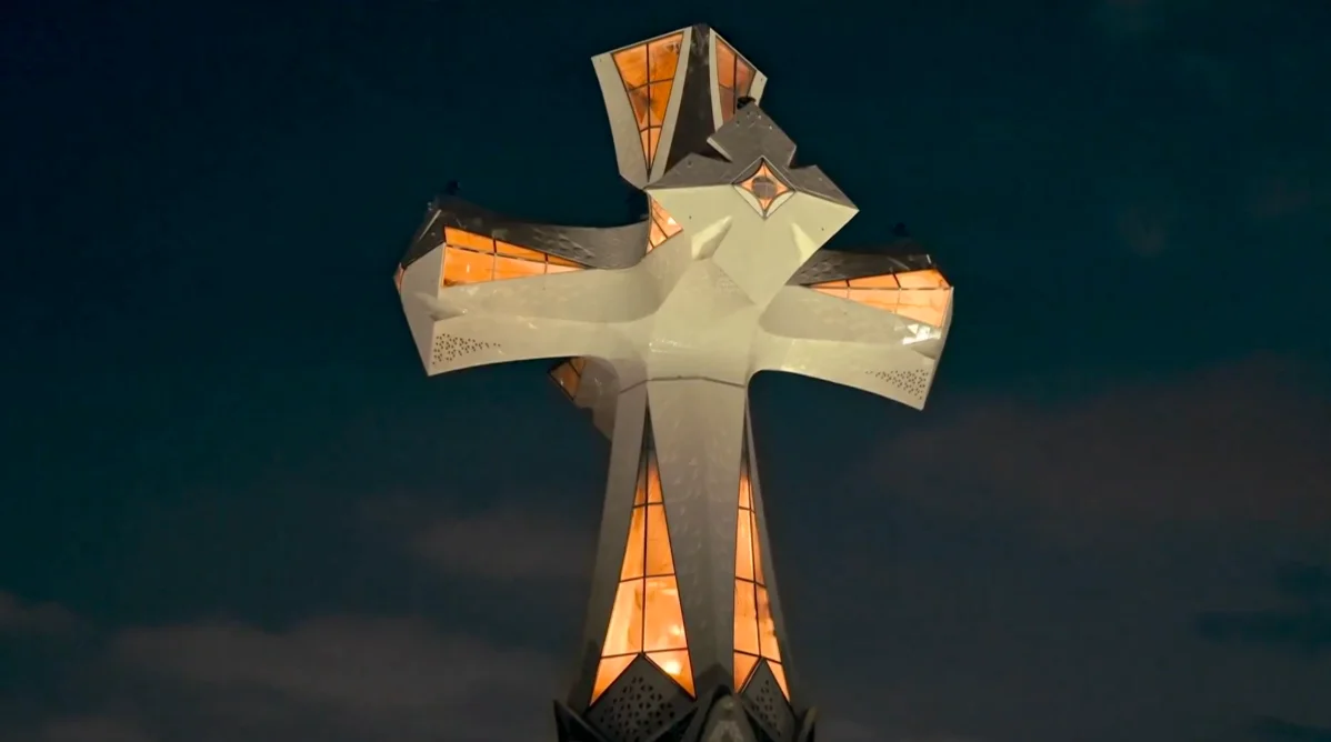 Cruz da torre Jesus