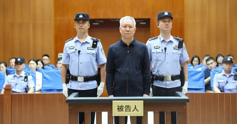 Пожизненный срок Сюю Цзяиню стал финалом краха Evergrande