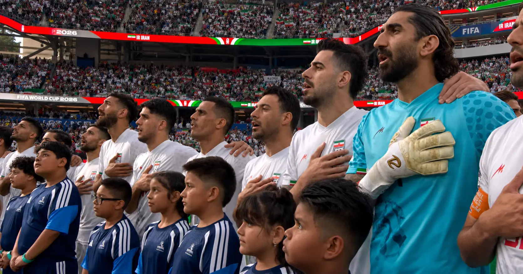 Seleção do Irã deixa carta de paz em vestiário após jogo da Copa