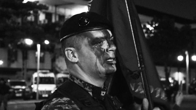 Cover image for Полицейский погиб после того, как ему выстрелили в голову