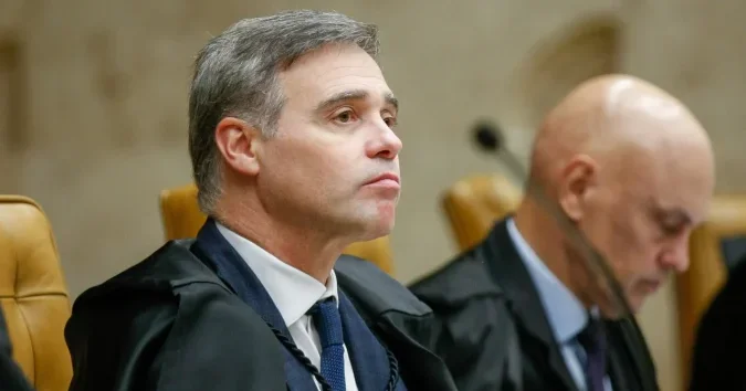 Sigilo cai, e mensagens de Moraes e Vorcaro vão expor o STF a um teste público