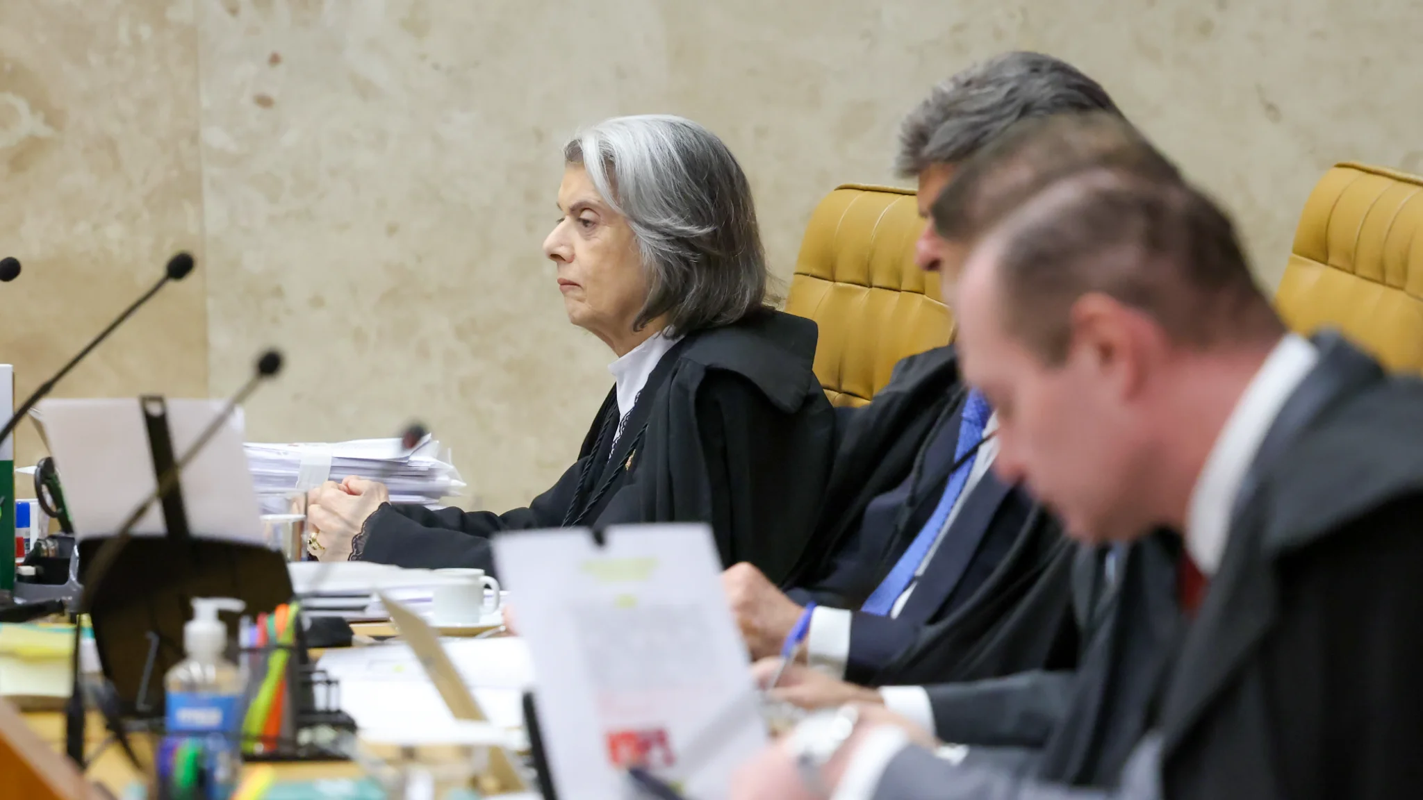 STF derruba lei que permitia pais retirarem filhos de aulas sobre gênero