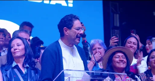Candidato quer cancelar 33 mil mesas eleitorais após ficar para trás na disputa