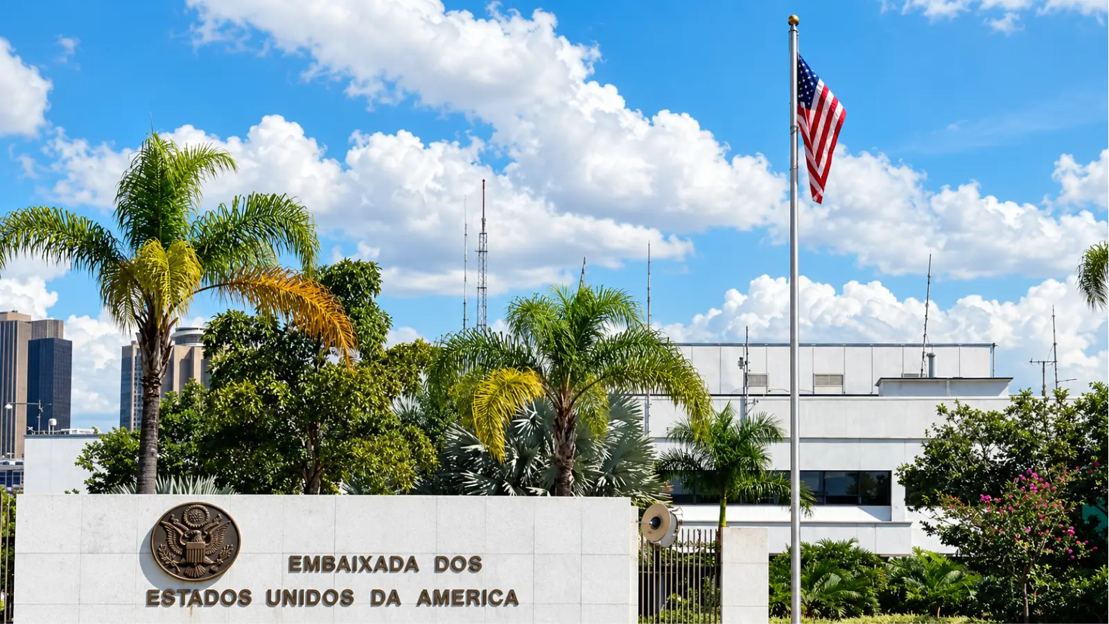 Imagem ilustrativa sobre Polícia Federal prende dois suspeitos de ataque à Embaixada dos EUA; governo dos EUA nega fechamento e campanha de Lula pede investigação ao TSE