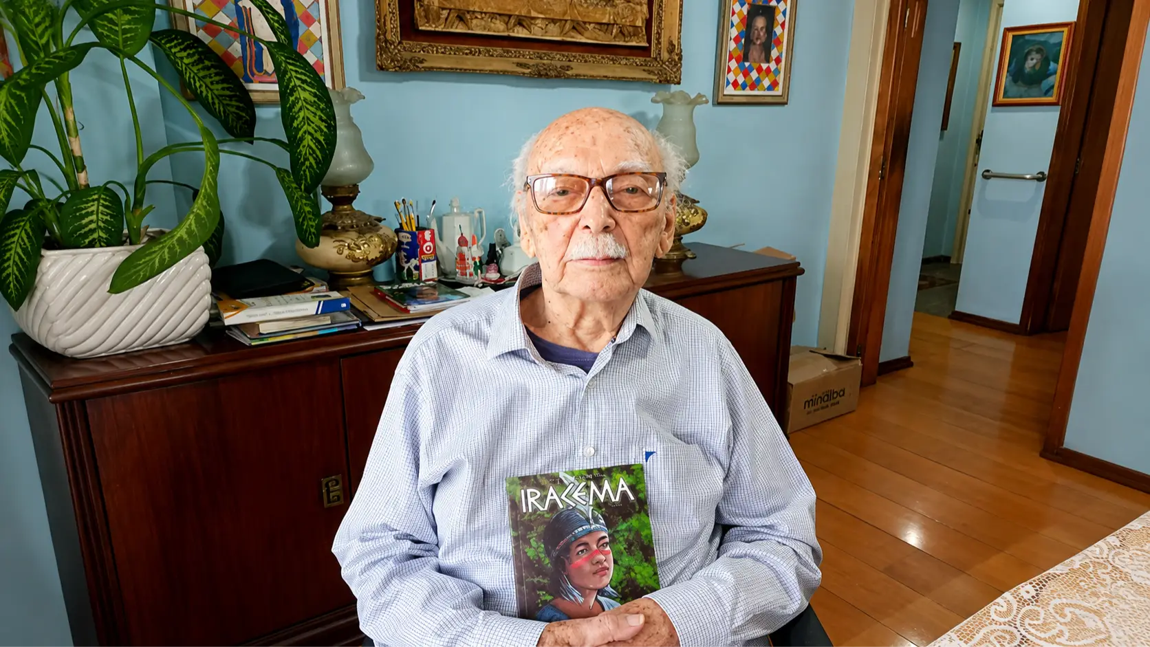Cover image for Autor brasileiro de 104 anos quebra recorde