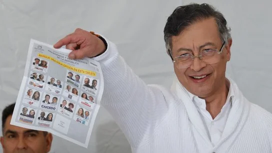 Cover image for Густаво Петро не признает результаты выборов